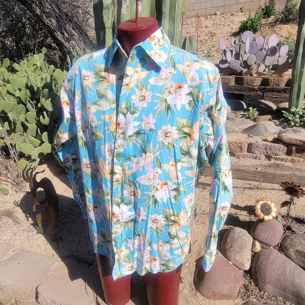 Stunning Vintage Floral Resort Style Shirt